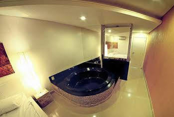 Dom Suites Motel (Adults Only) Salvador Kültér fotó